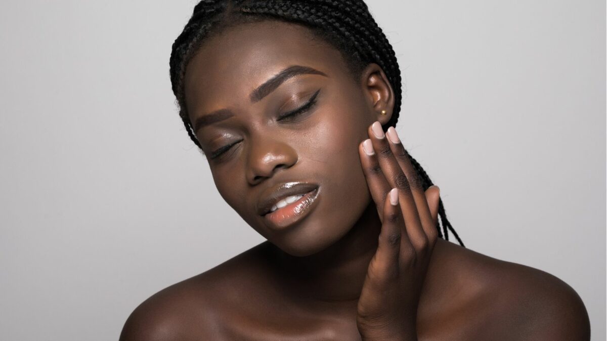 Treating hyperpigmentation in dark skin